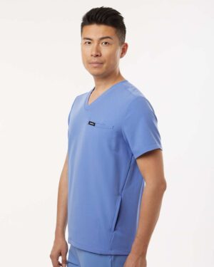 Jaanuu Men's Platt 3-Pocket Scrub V-Neck Top - Image 17