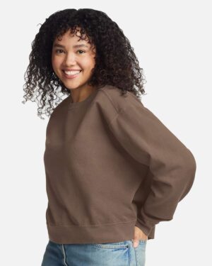 Comfort Colors Women's Garment-Dyed Mid-Length Crewneck Sweatshirt - Image 14